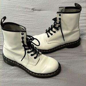 Doc Martens 1460 Smooth Leather White Combat Boots (Like New)